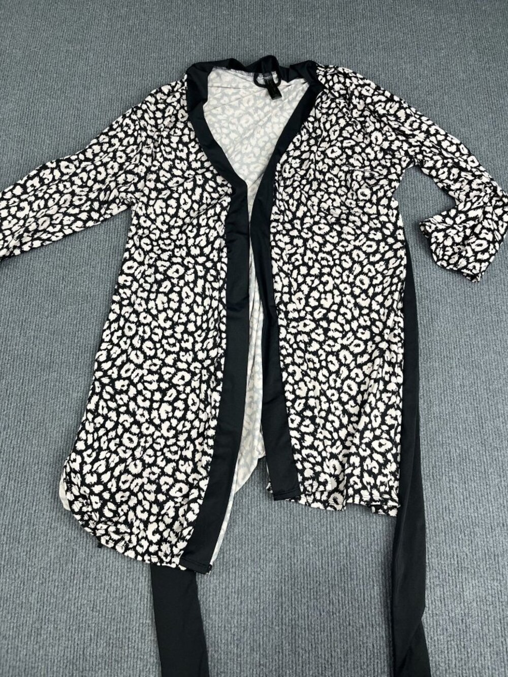 Marilyn Monroe Womens Leopard Print Long Robe Black Trim L